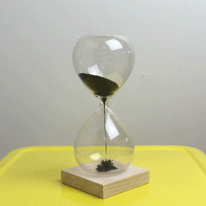 Kikkerland Magnetic Hourglass  Clessidra Magnetica - iLove - Concept store